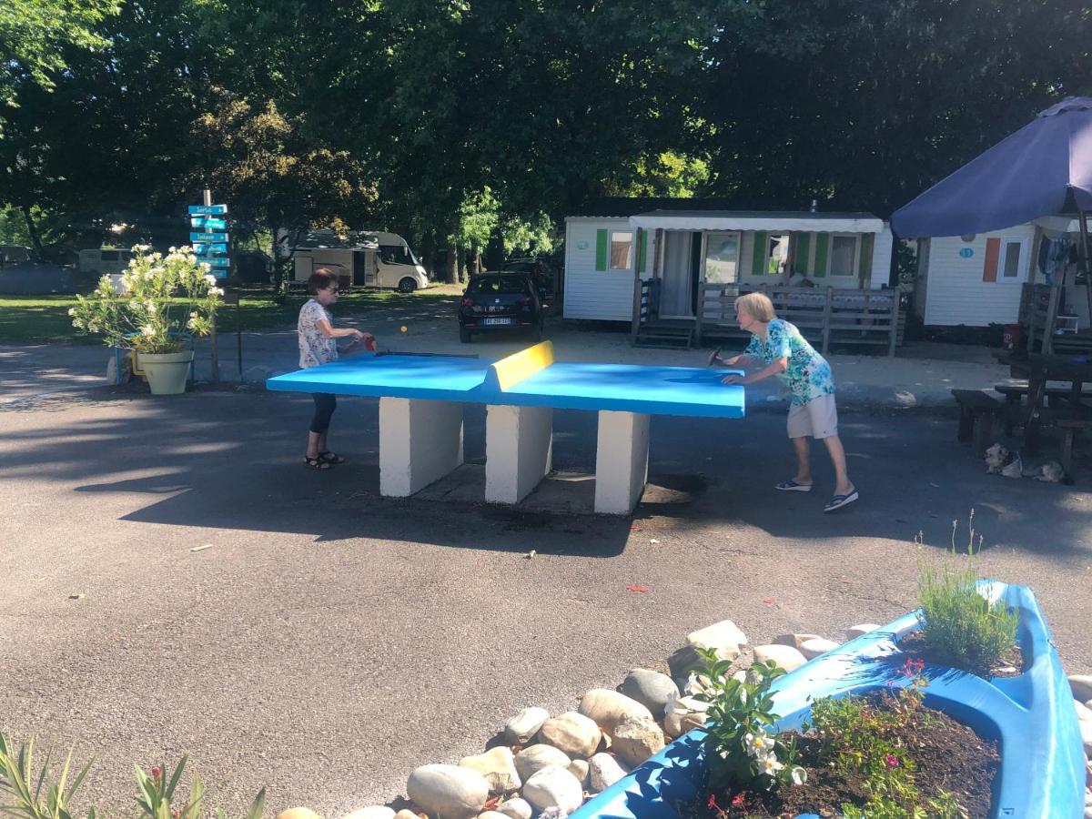 Camping Paradis Family Des Issoux Lalevade-dʼArdèche Dış mekan fotoğraf