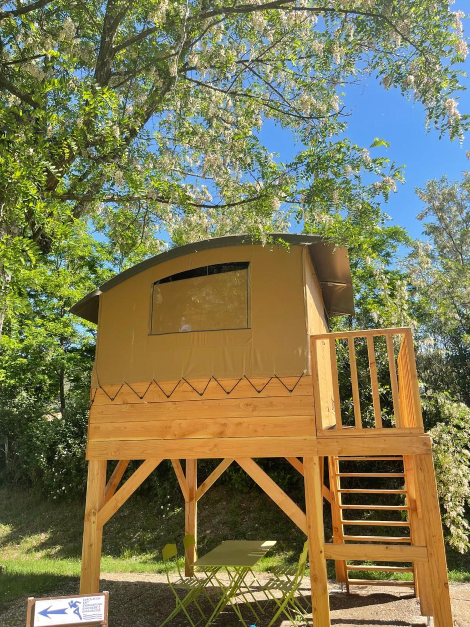 Camping Paradis Family Des Issoux Lalevade-dʼArdèche Dış mekan fotoğraf