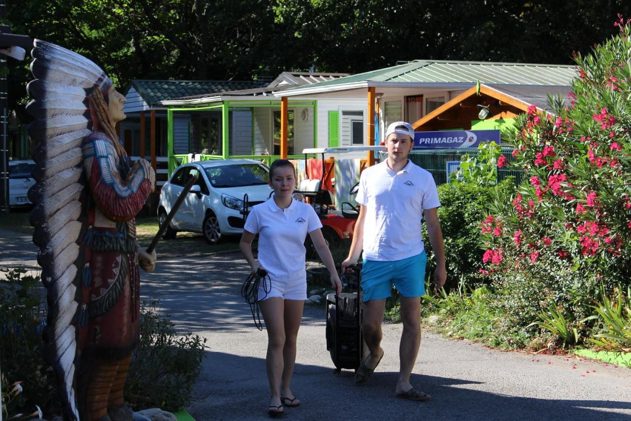 Camping Paradis Family Des Issoux Lalevade-dʼArdèche Dış mekan fotoğraf